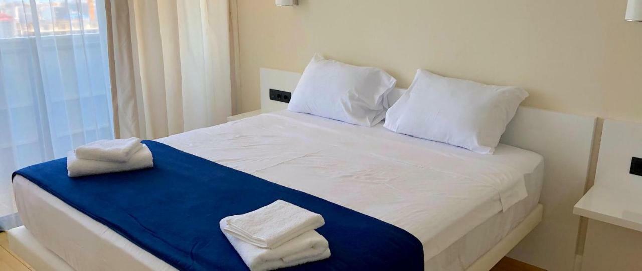 Deluxe Hotel Room In The Heart Of Batumi Orbi City A Block 外观 照片